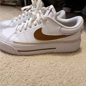 Nike Women's White and Brown Sneakers